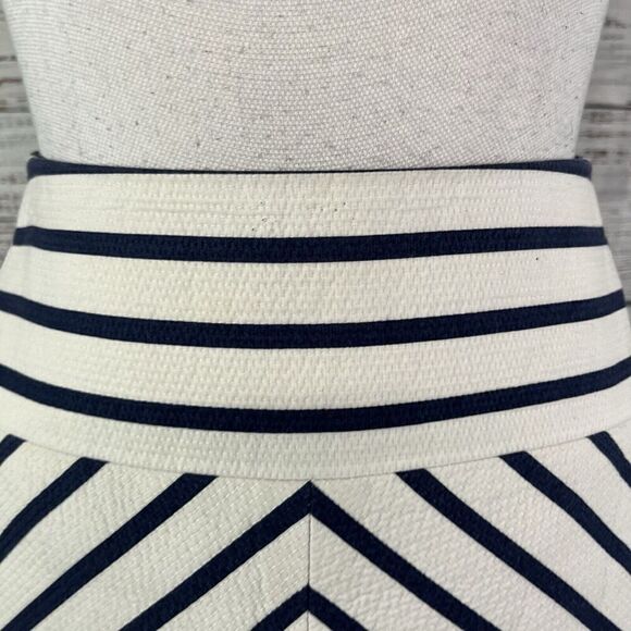 J. Crew Skirt size 6 Navy Blue White Stripe Straight Pencil Knee Sailor Nautical - Picture 4 of 10